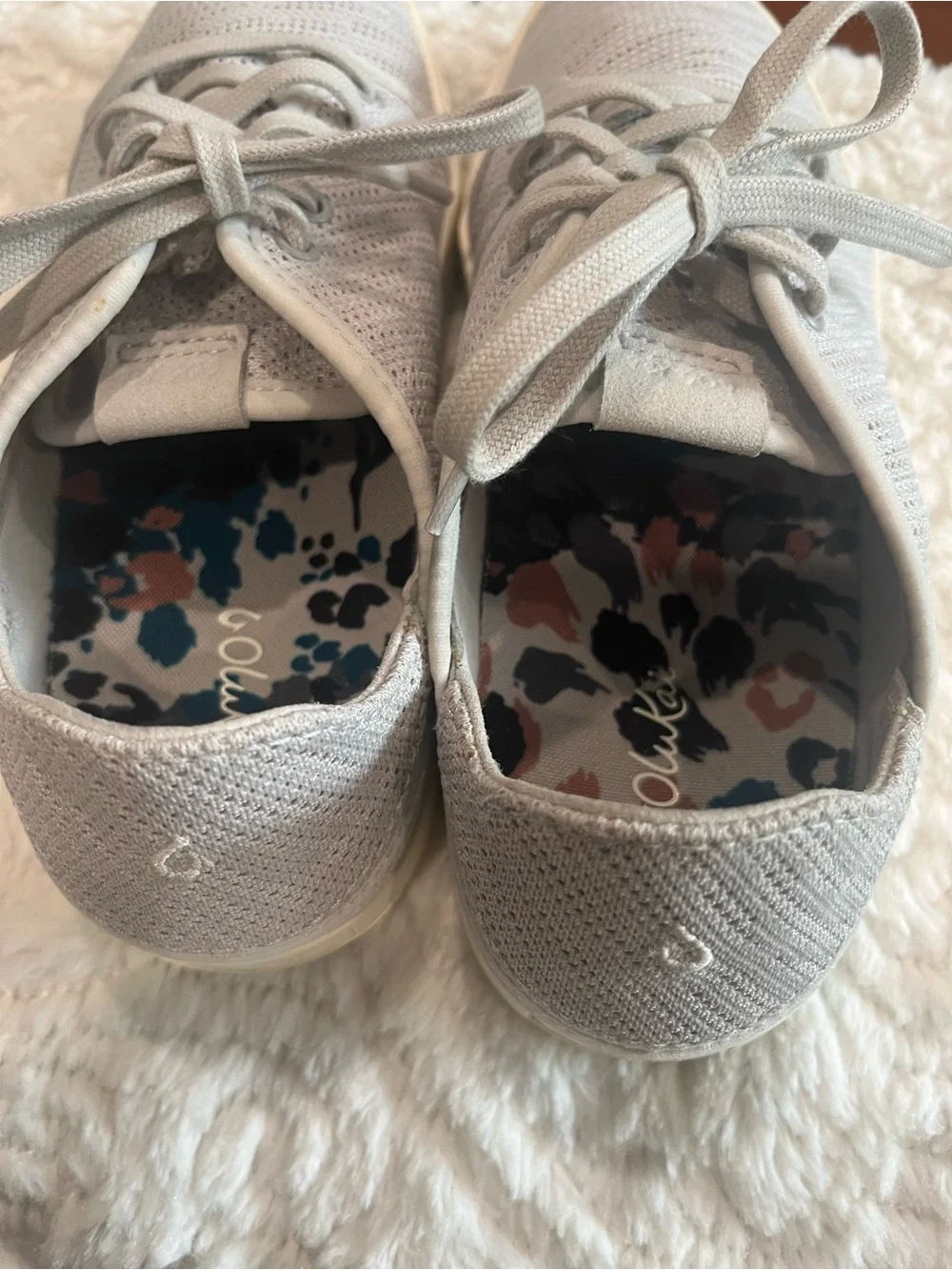 Olukai Pehuea Li Mist grey nwot sneakers low top tie colorful cushioned footbed